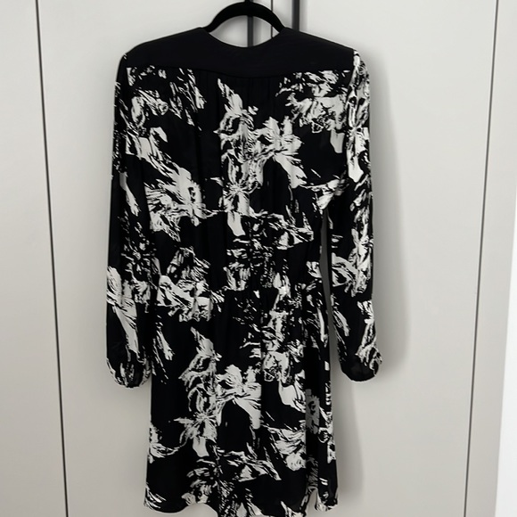 Parker 100% silk dress XS - Picture 6 of 7